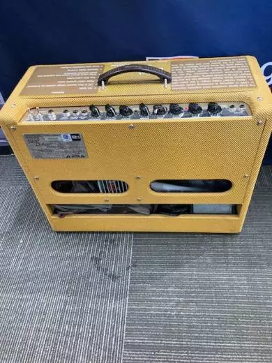 Fender - 223-2200-000 2